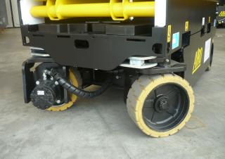 Piattaforme aeree a forbice Piattaforme aeree verticali a pantografo su ruote AIRO XS8 E Light
