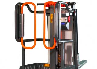 Piattaforme aeree articolate telescopiche Piattaforme aeree verticali Faraone Elevah 40 Tires
