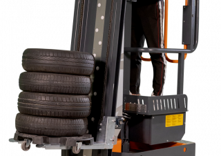 Piattaforme aeree articolate telescopiche Piattaforme aeree verticali Faraone Elevah 40 Tires