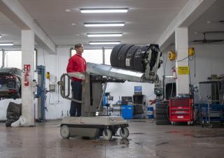 Piattaforme aeree articolate telescopiche Piattaforme aeree verticali Bravi Sprint TL