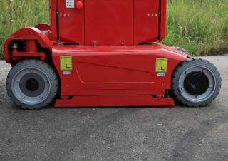 Piattaforme aeree articolate telescopiche Piattaforme aeree verticali PB PB MB112-10EC