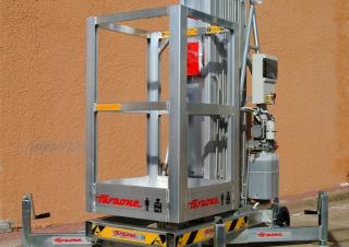 Piattaforme aeree articolate telescopiche Piattaforme aeree verticali Faraone ZP 10-150 E