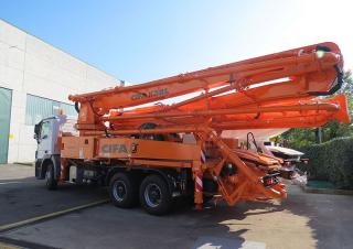 Pompe per calcestruzzo Pompe per calcestruzzo autocarrate CIFA K38L
