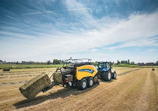 Presse per grandi imballaggi + Presse ad alta pressione New Holland BB 1270 RC Plus