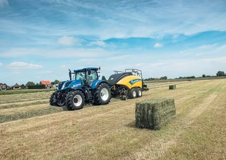 Presse per grandi imballaggi + Presse ad alta pressione New Holland BB 1270 RC Plus