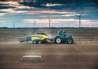 Presse per grandi imballaggi + Presse ad alta pressione New Holland BB 870 RC Plus