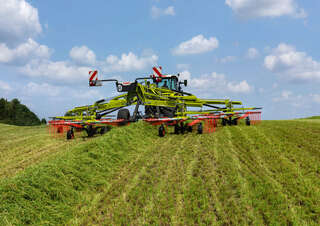 Ranghinatori rotativi Claas Liner 4800 Trend 