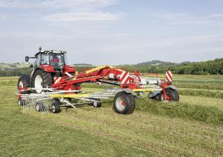 Ranghinatori rotativi Pöttinger Top 962 C
