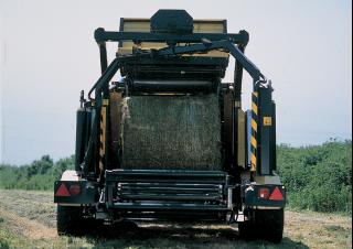 Rotopresse New Holland BR6090