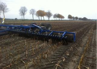 Rulli per prati e campi agricoli DAL-BO MaxiRoll 830