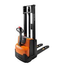 Stoccatori per pallet Impilatori Walkie BT SWE 120