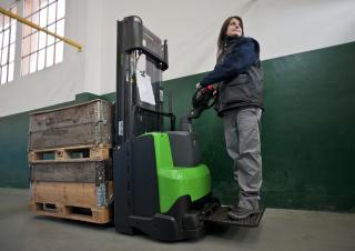 Stoccatori per pallet Impilatori Walkie Cesab S 214 S