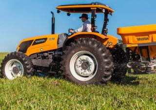 Tecnologia per liquami e letame Spandiconcime Valtra BDF 1300