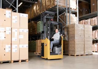 Stoccatori per pallet Stoccatori per pallet uomo seduto Caterpillar NSS12N2TF