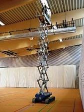 Piattaforme aeree a forbice Piattaforme aeree verticali a pantografo cingolate Weiss SAB AR-102