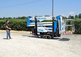 Piattaforme aeree articolate Piattaforme aeree articolate cingolate Socage SPJ 315