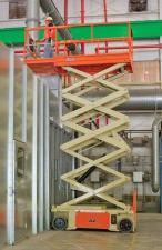 Piattaforme aeree a forbice Piattaforme aeree verticali a pantografo su ruote JLG 10RS
