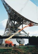 Piattaforme aeree articolate telescopiche Piattaforme aeree telescopiche gommate JLG 660 SJ