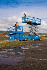 Piattaforme aeree a forbice Piattaforme aeree verticali a pantografo su ruote Genie GS-3369 DC