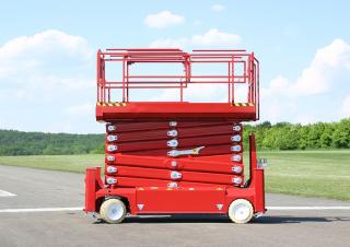 Piattaforme aeree a forbice Piattaforme aeree verticali a pantografo su ruote PB PB S 151-12 E