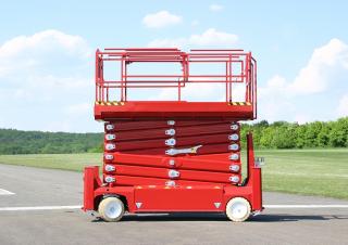 Piattaforme aeree a forbice Piattaforme aeree verticali a pantografo su ruote PB PB S225-12ES