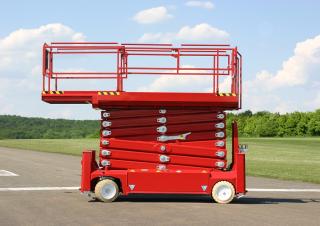 Piattaforme aeree a forbice Piattaforme aeree verticali a pantografo su ruote PB PB S225-12ES