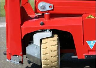 Piattaforme aeree a forbice Piattaforme aeree verticali a pantografo su ruote PB PB S225-12ES