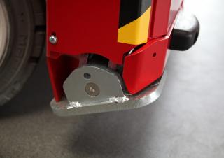 Piattaforme aeree a forbice Piattaforme aeree verticali a pantografo su ruote PB PB S225-12ES