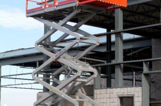 Piattaforme aeree a forbice Piattaforme aeree verticali a pantografo su ruote Skyjack SJ 8841