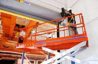 Piattaforme aeree a forbice Piattaforme aeree verticali a pantografo su ruote Skyjack SJ III 4632