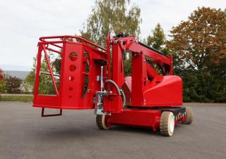 Piattaforme aeree articolate Piattaforme aeree articolate gommate PB Topdino 126