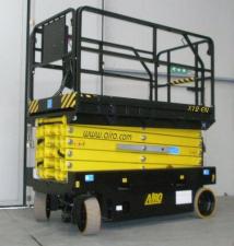 Piattaforme aeree a forbice Piattaforme aeree verticali a pantografo su ruote AIRO X 12 EW