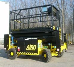 Piattaforme aeree a forbice Piattaforme aeree verticali a pantografo su ruote AIRO X 12 RTD