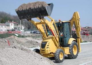 Terne Komatsu WB93R-5 
