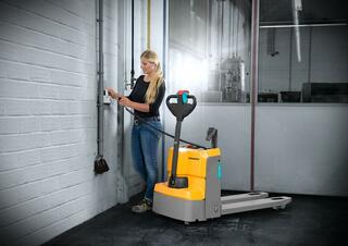 Transpallet elettr. a timone guida terra Jungheinrich EJE M13 