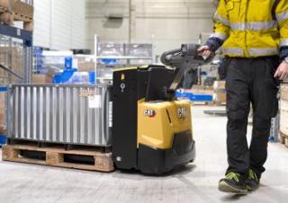 Transpallet elettr. a timone guida terra Caterpillar NPP12N2D