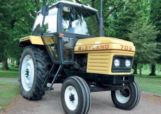 Trattori con trazione 2D Leyland 702