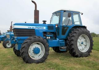 Trattori con trazione 2D Ford-NH TW-30