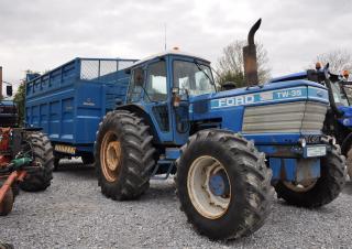 Trattori con trazione 2D Ford-NH TW-35