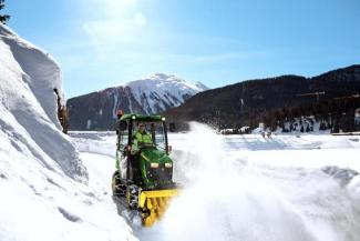 Veicoli Veicoli comunali multiuso diesel John Deere 1026 R