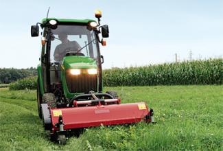 Veicoli Trattori per uso municipale John Deere 3320