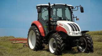 Veicoli Trattori per uso municipale Steyr 4065 Kompakt S Basis