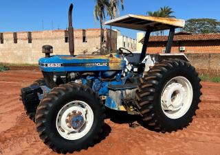 Veicoli Trattori per uso municipale Ford-NH 6630