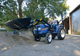 Veicoli Trattori per uso municipale Iseki TH 4335
