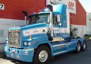 Autocarro Trattori stradali Mack TRIDENT Day Cab MP8 6x4
