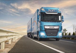 Autocarro Trattori stradali DAF XF 450 FT Low Deck