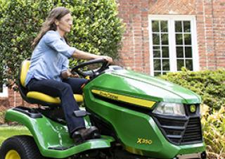 Trattorini tosaerba, Giardino e Giardinaggio John Deere X330