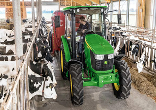 Trattrici agricole - trazione a 4 ruote John Deere 5075E
