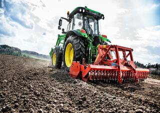 Trattrici agricole - trazione a 4 ruote John Deere 5095M