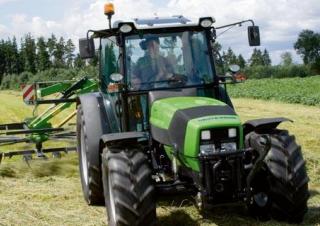 Trattrici agricole - trazione a 4 ruote DEUTZ-FAHR Agroplus 320